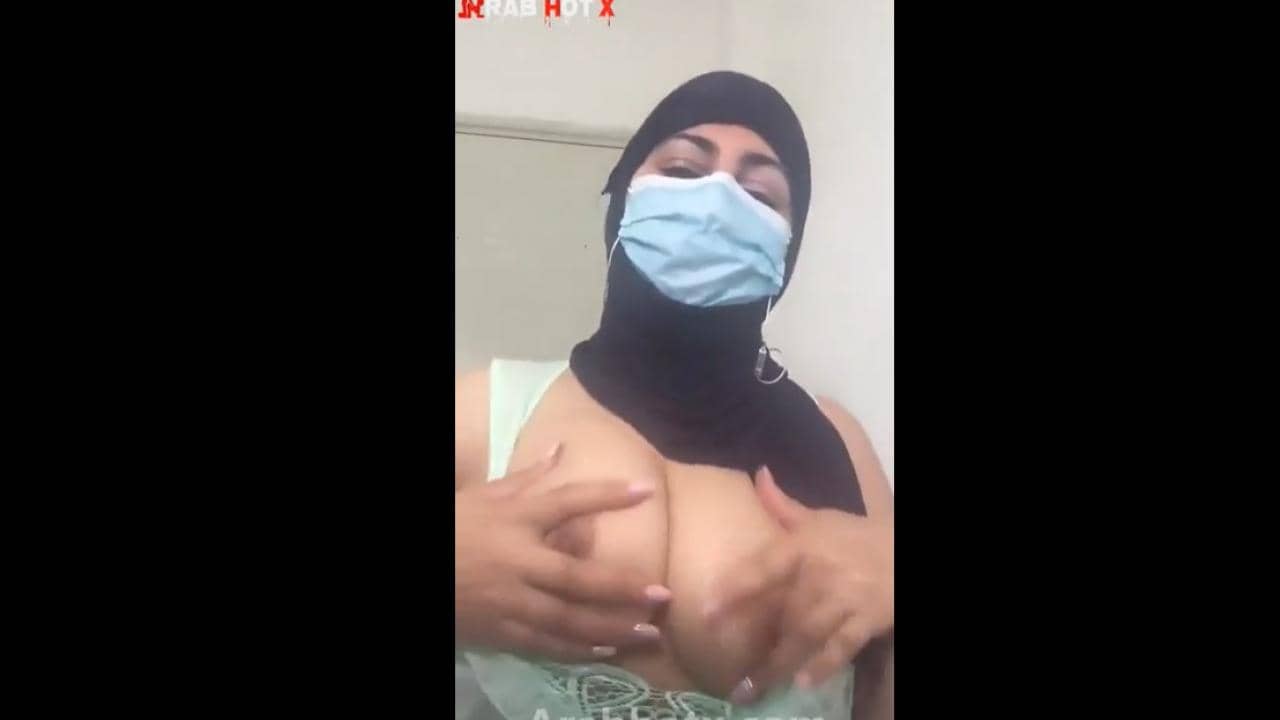 ميلف تونسيه مولعه تصور نودز و هي بتدعك فبزازها كبيره و كسها – سكس نودز