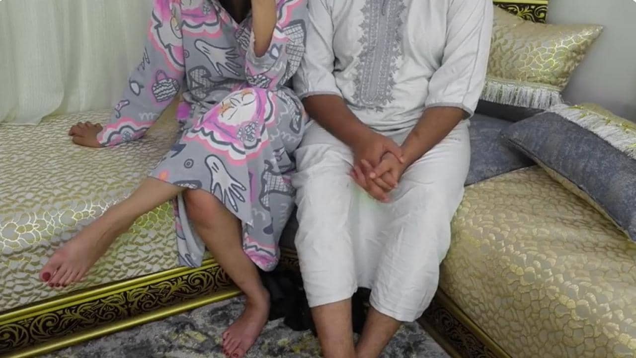 مراهقة مغربية مع شاب خليجي يمتعها سكس عربي صوت واضح