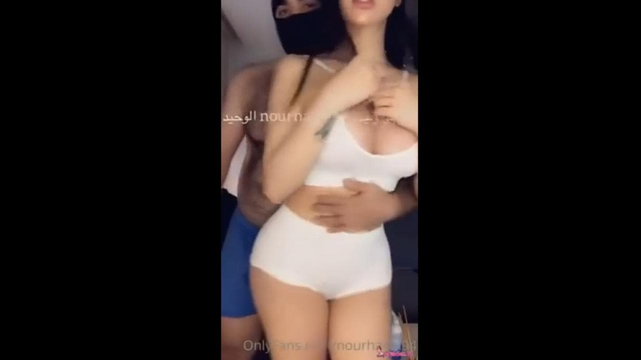 لبنانية عود فرنساوي تتناك لايف من فحلها سكس عربي