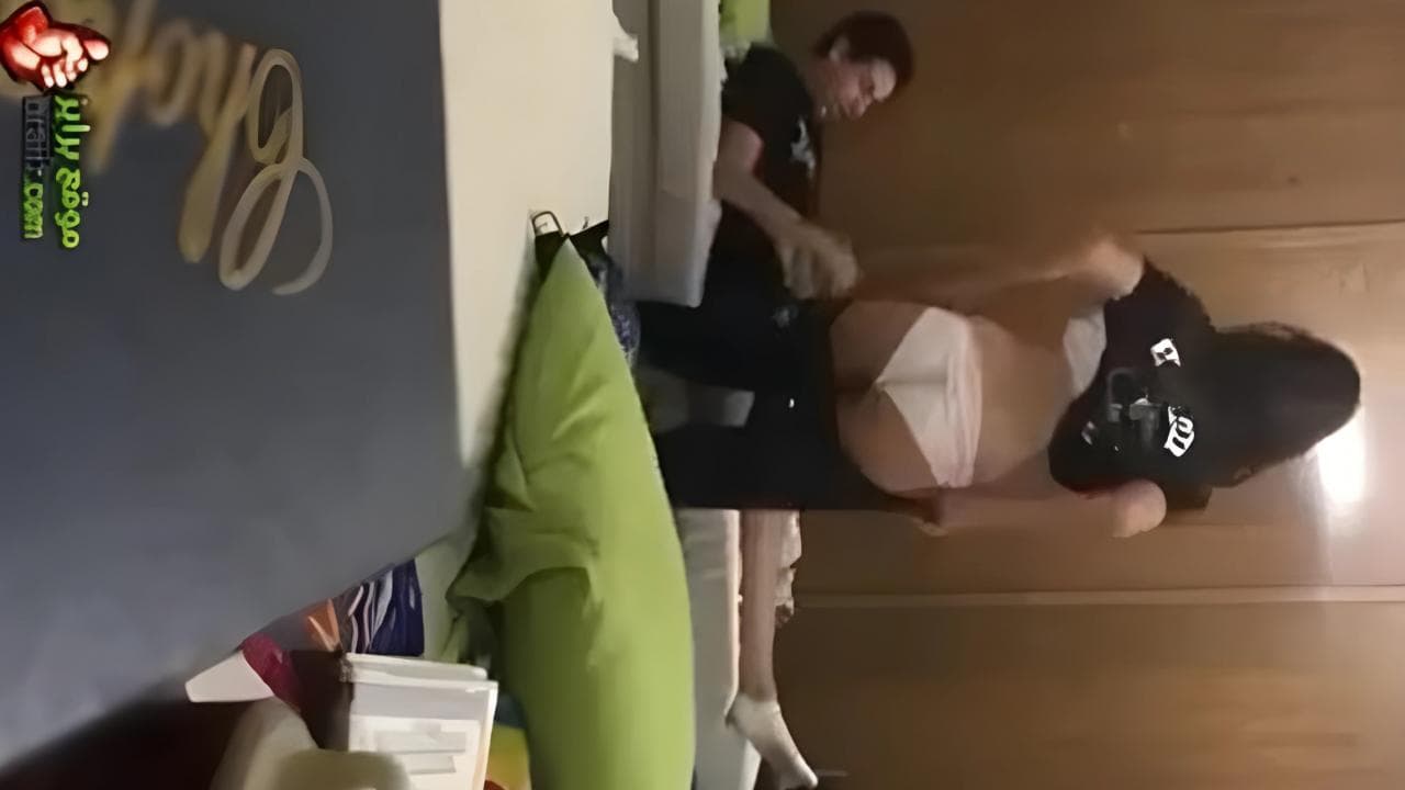 اندر ايدج مصريه خبره بتقوله علي فكره انا بعرف امص مقطع بلوجوب